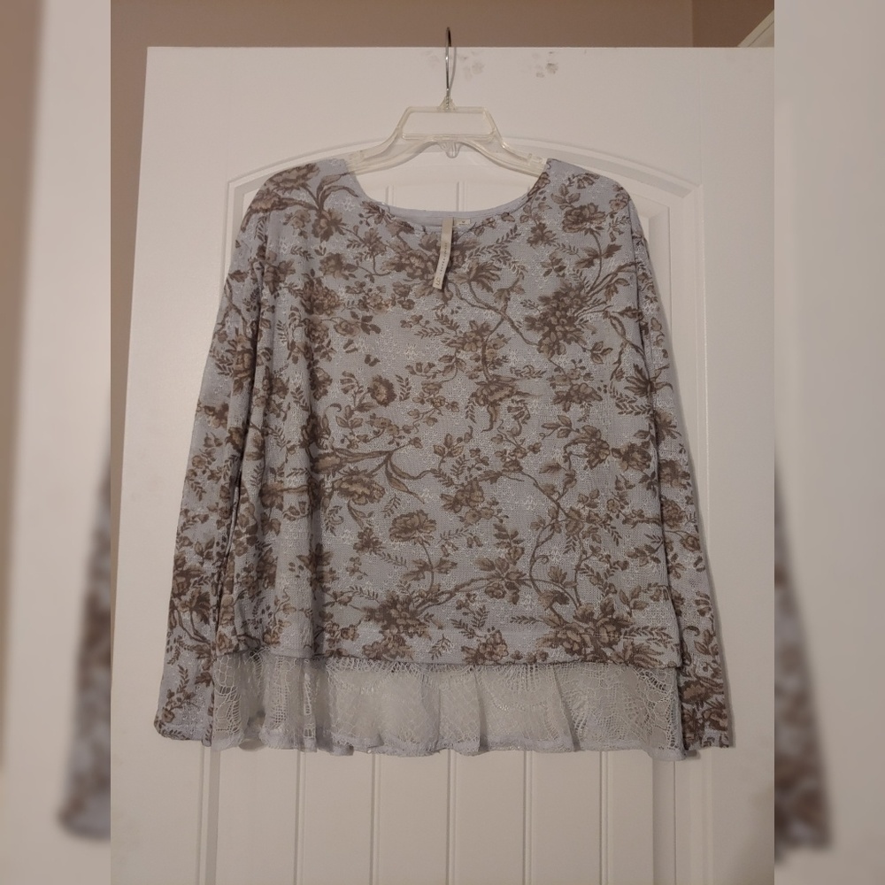 Floral top